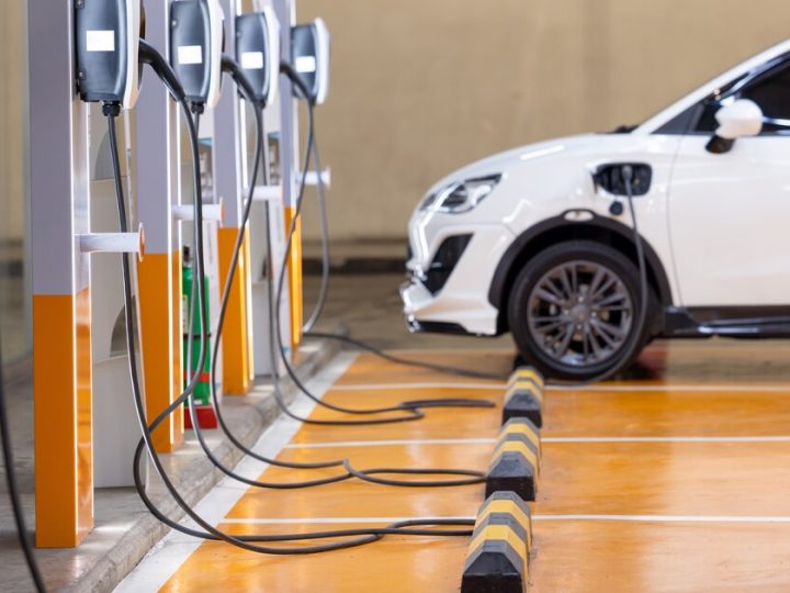 Kebijakan EV Malaysia: Tarif & Peluang Automaker Lokal